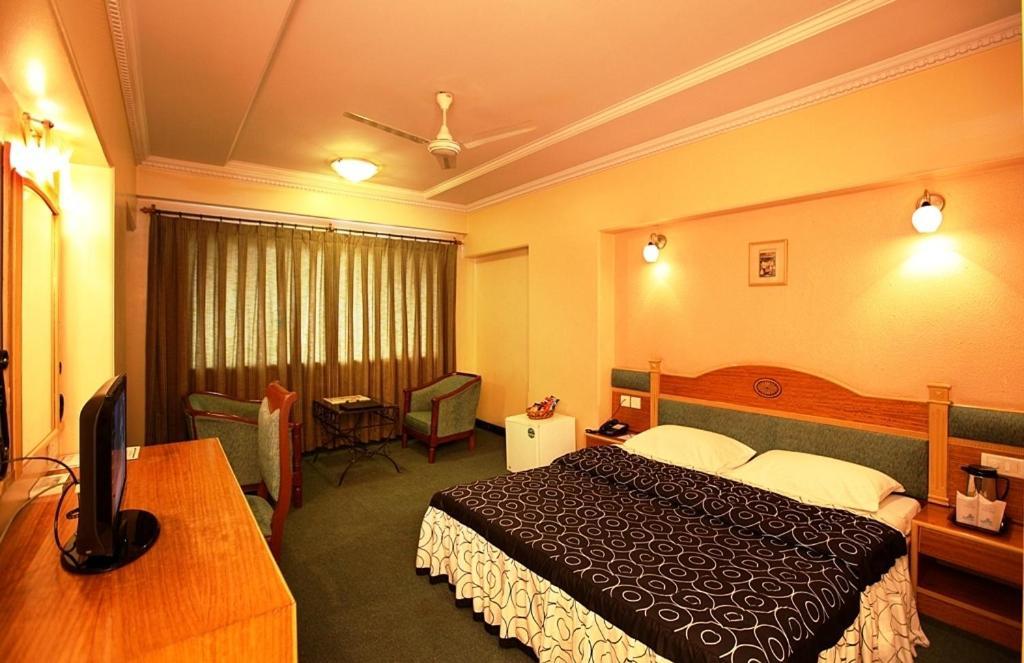 Hotel Brijwasi Royal Mathura Zewnętrze zdjęcie