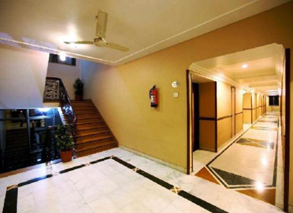 Hotel Brijwasi Royal Mathura Zewnętrze zdjęcie